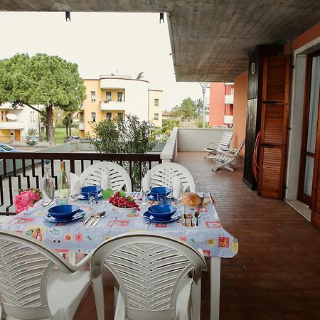 Casa Del Faro - Happy Rentals Пескьера-дель-Гарда Экстерьер фото